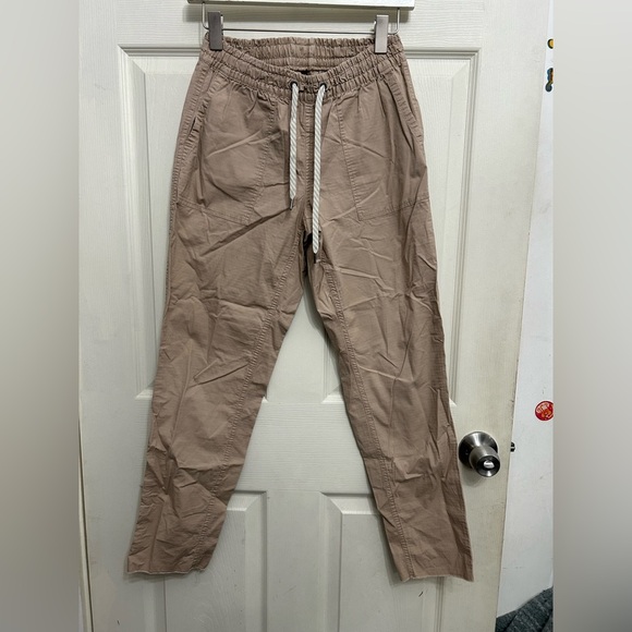 Vuori Other - Vuori pants women’s size XSmall tan color